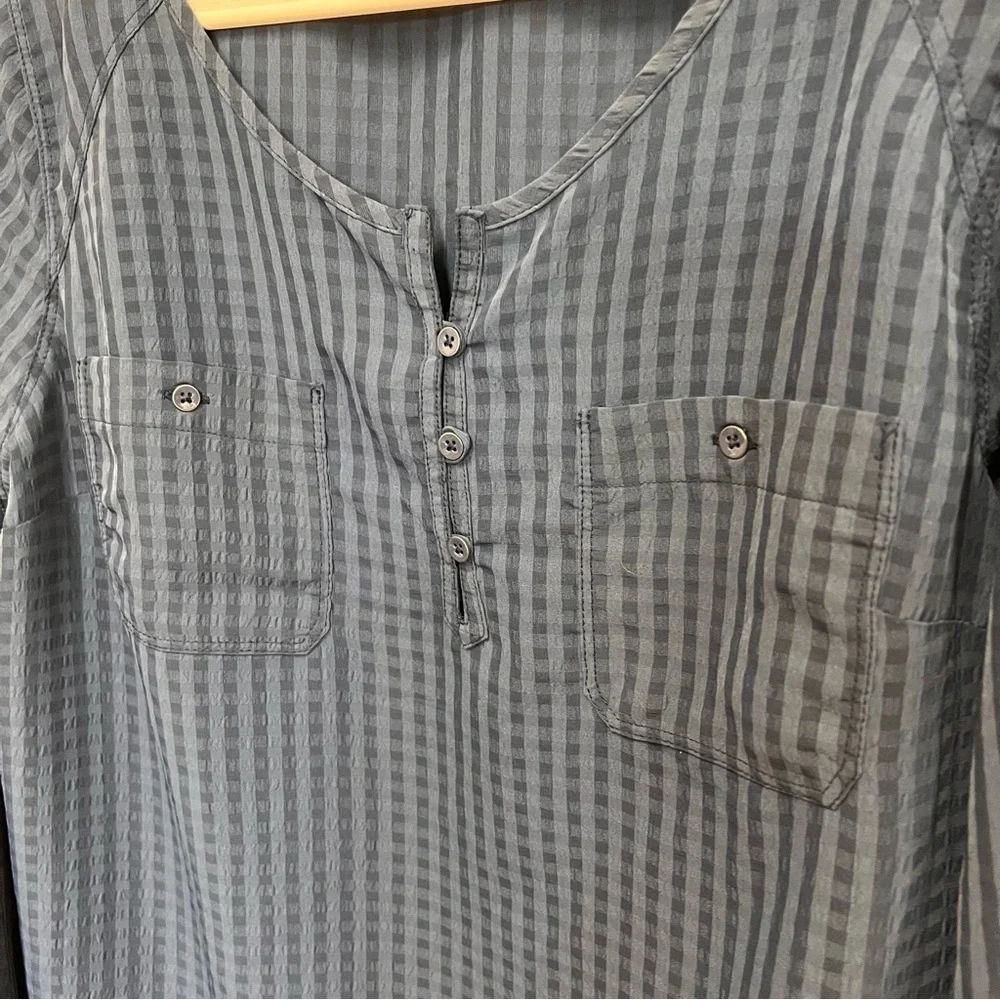 Eddie Bauer semi-sheer blue patterned blouse with front buttons size large